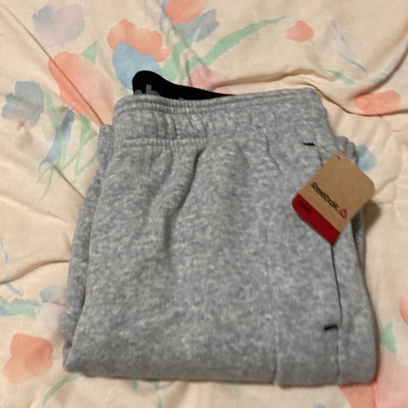 NWT Reebok Fleece Grey Heather Slim Pants Size Medium - Picture 10 of 11